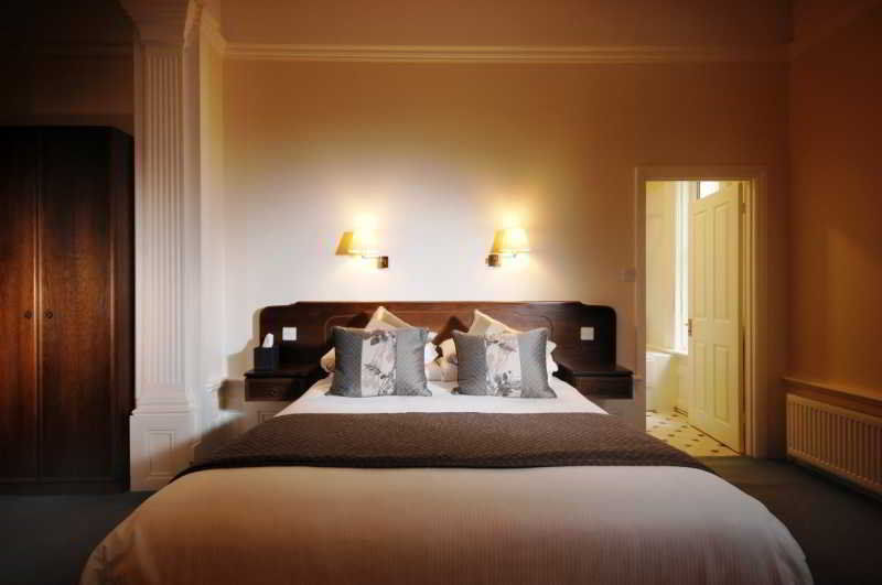 Moorhill House Bed & Breakfast Burley Exterior photo
