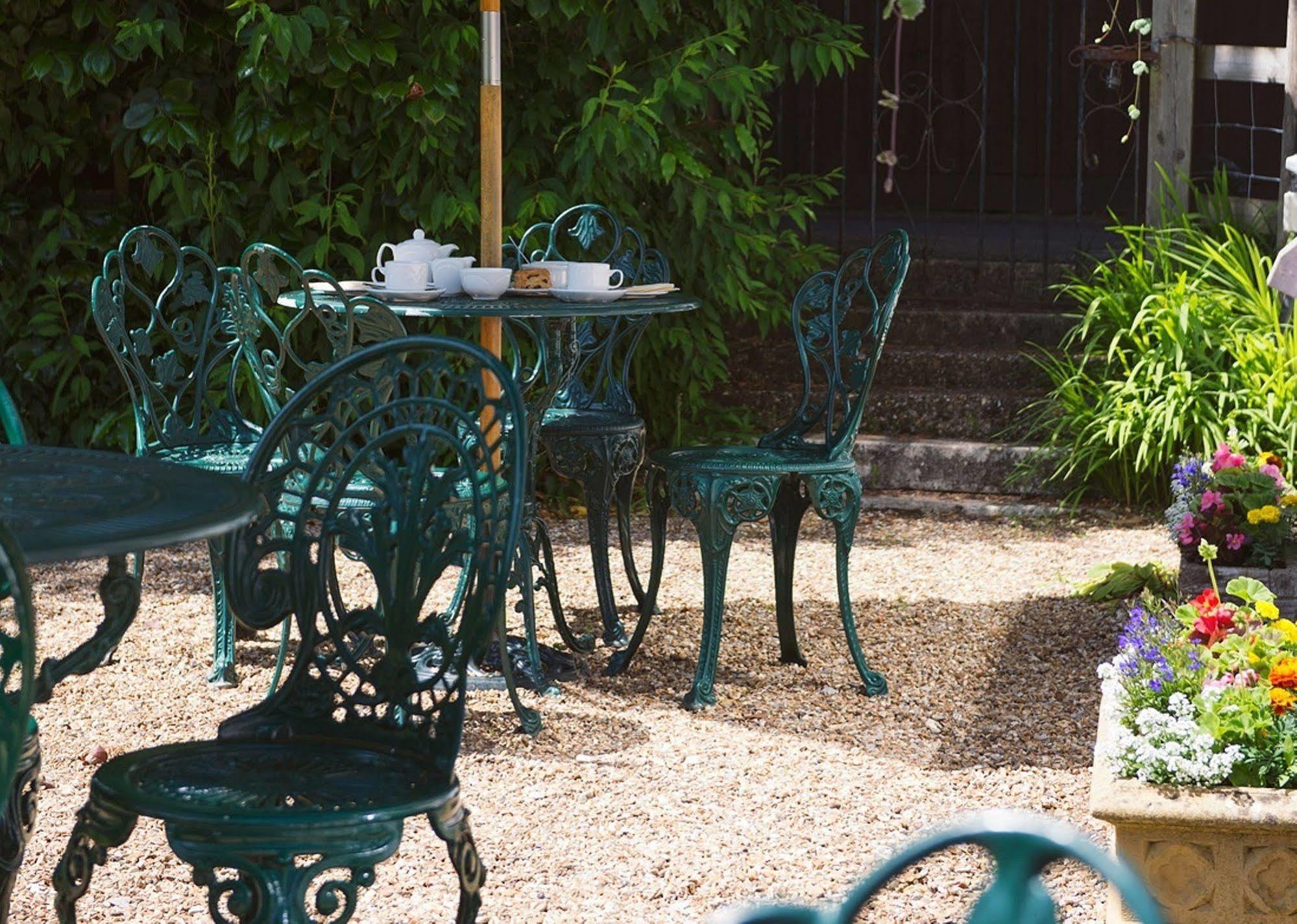 Moorhill House Bed & Breakfast Burley Exterior photo
